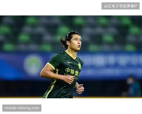 张玉宁以7粒进球成为本土射手榜头名,其稳定的禁区支点作用是国安进攻的关键一环 张玉宁以7粒进球成为本土射手榜头名,其稳定的禁区支点作用是国安进攻的关键一环